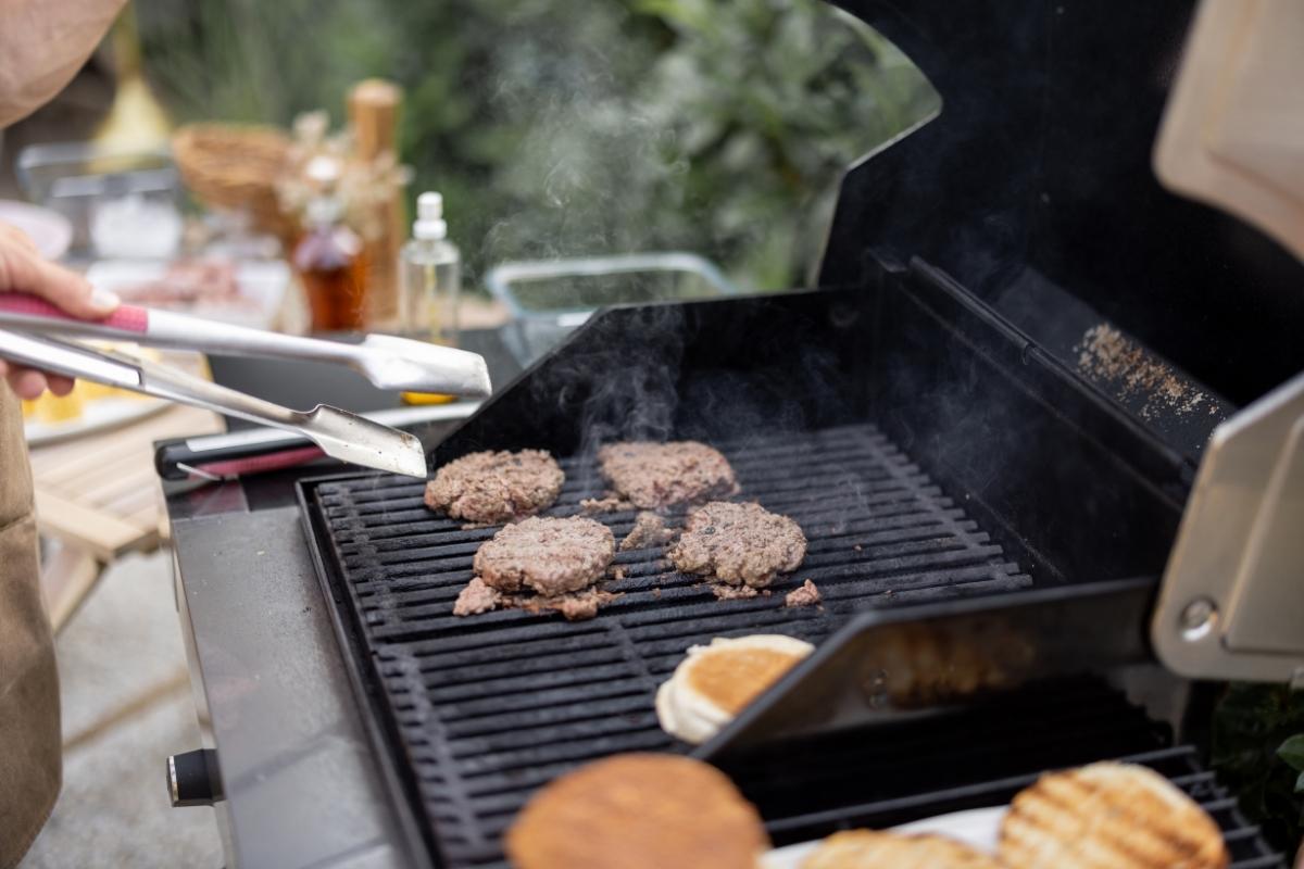 Choosing Your First Outdoor Barbeque Grill